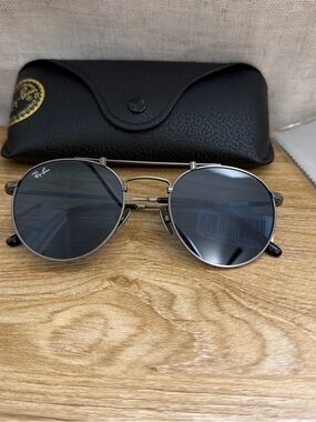 New RAY-BAN Round Titanium Polarized Sunglasses - RB8247 S 50/20Blue Lenses .